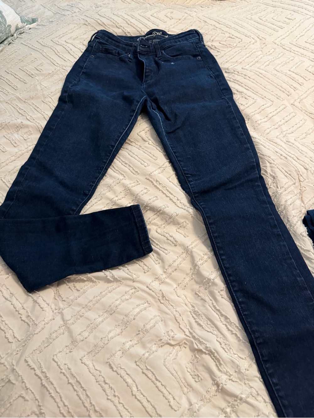 Universal Thread Dark Indigo Jeans